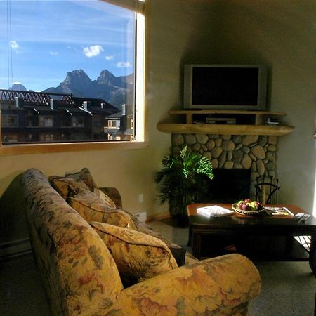 Apartment 411, Antique Heritage Канмор Екстериор снимка