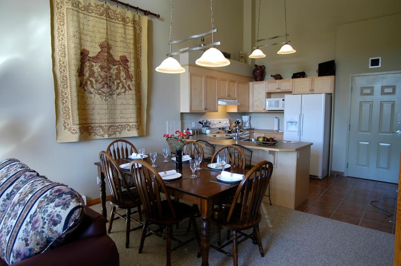 Apartment 411, Antique Heritage Канмор Екстериор снимка